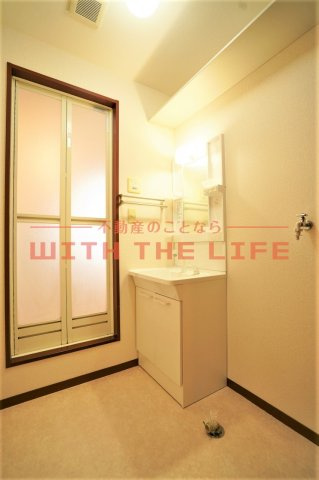 クレースモール【キャッシュバック対象物件】の洗面所|脱衣スペースもあります