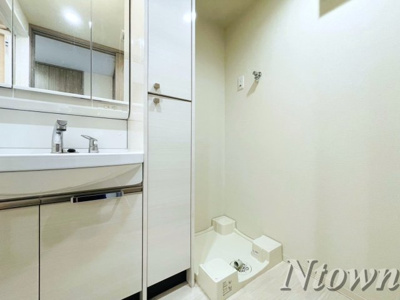 【設備】 | プレサンス ロジェ 丸の内 CENTRAL CASA | 洗濯機置き場です