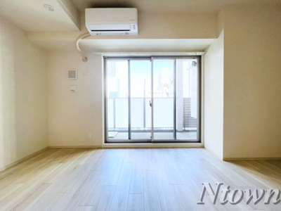 【居間・リビング】 | プレサンス ロジェ 丸の内 CENTRAL CASA | ゆったりとした居間です