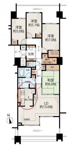 センチュリースクエア藤ヶ丘のキッチン|キッチンはダイニング、洗面室両方につながっており、家事の動線が確保できています。