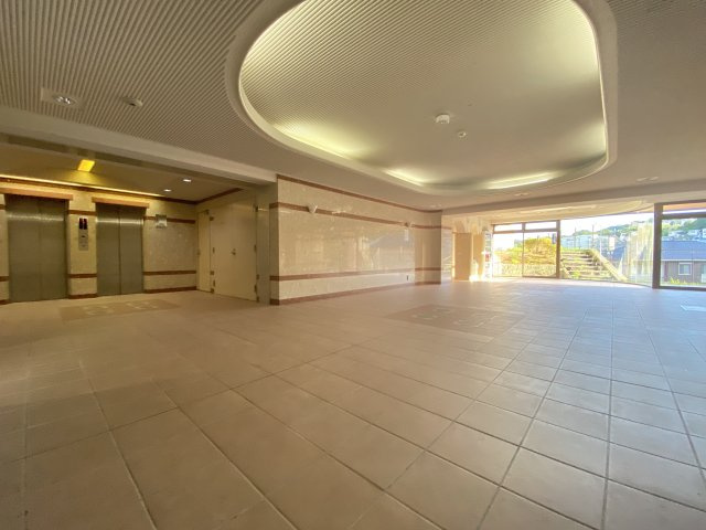 ダイアパレス塩屋のロビー|☆神戸市垂水区　ダイアパレス塩屋☆