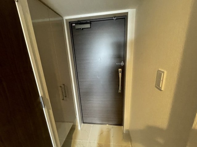 【玄関】 | ファーストフィオーレ江坂ウエスト