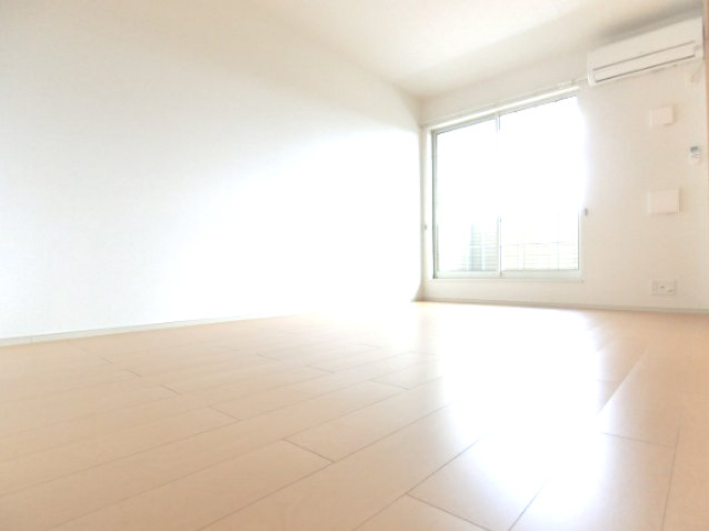 カーサイナバの居間・リビング