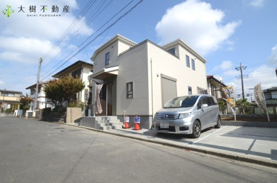【前面道路含む現地写真】 | 海老名市国分北３丁目　新築戸建て　全１棟　【仲介手数料無料】