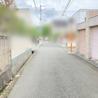 【前面道路含む現地写真】 | 旭丘3丁目　中古戸建 | 周辺は落ち着いた街並み