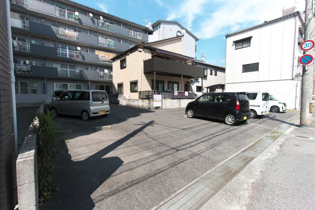 田村駐車場（広本町）の外観