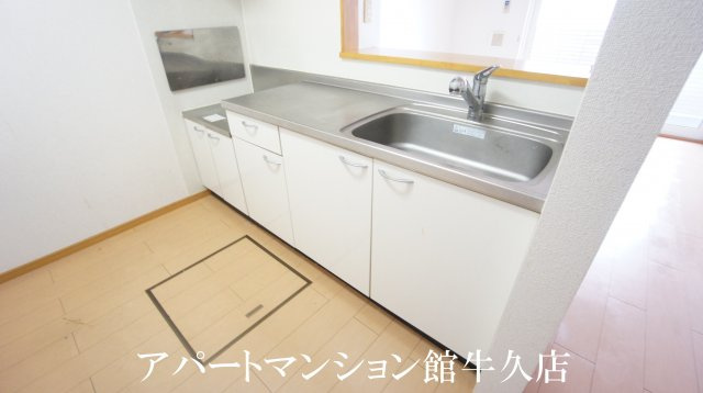 フラワーBのキッチン