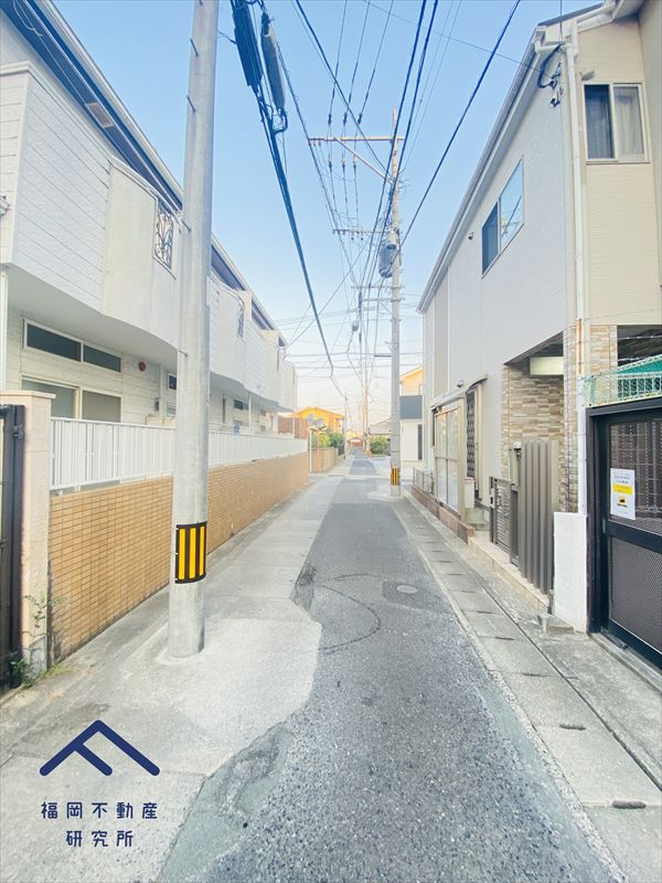 クローバーマンション花畑IIの周辺