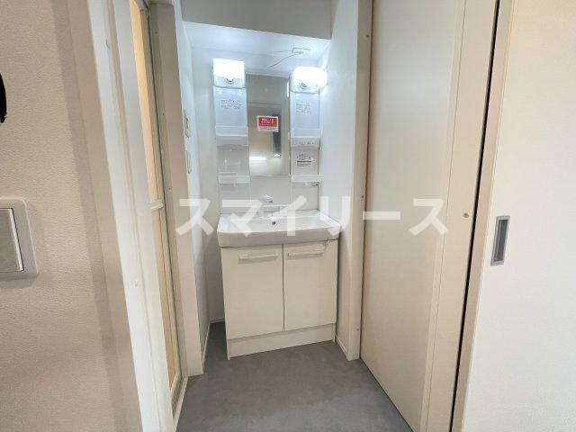 ラ・ブリーズ壱番館の独立洗面台