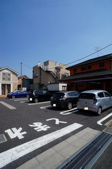 【駐車場】 | セレナーデＡ棟 | 駐車場
