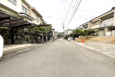 【前面道路含む現地写真】 | 伏見区醍醐下端山町　注文建築　建築条件なし　土地 | ゆいホームでは、お家の購入について不安やお悩みの方に「マイホームとお金の話～無料診断実施中」です。この機会にぜひお試し下さい（＾◇＾）まずは、お問合せをお待ちしております！！