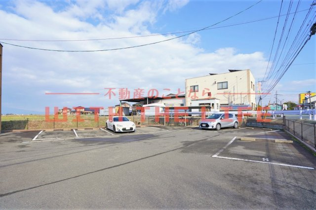 メゾン・サンセリテ【10,000円キャッシュバック対象物件】の駐車場|駐車場があるので、車を買う予定の方も安心です