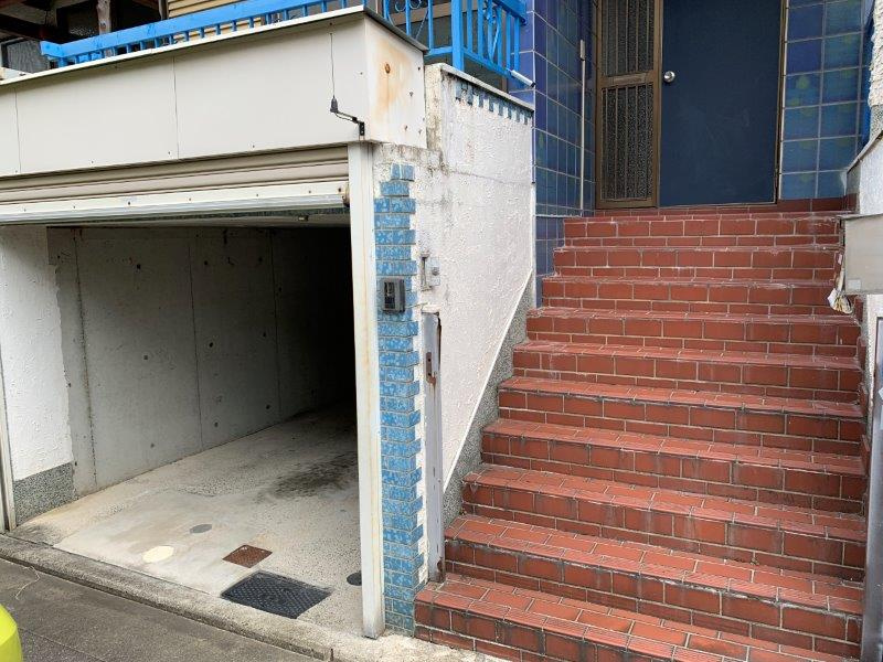 堺市中区深阪2丁戸建のエントランス