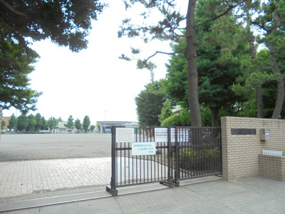 星が丘小学校まで650ｍ