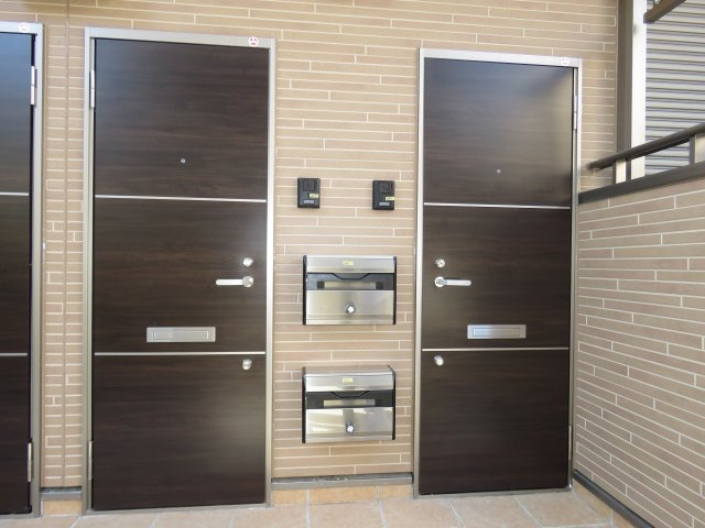 ルノン参番館のその他共用部分|玄関ドア　ポスト