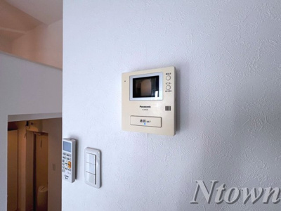 【セキュリティ】 | アルメリアⅡ | モニター付きインターホンです