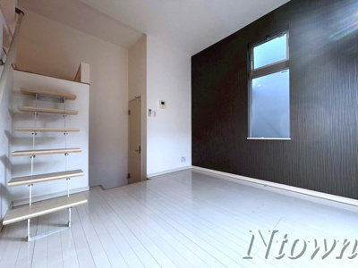 【居間・リビング】 | アルメリアⅡ | ゆったりとしたリビングです