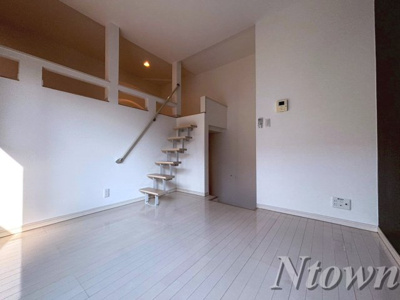 【居間・リビング】 | アルメリアⅡ | 使いやすいリビングです