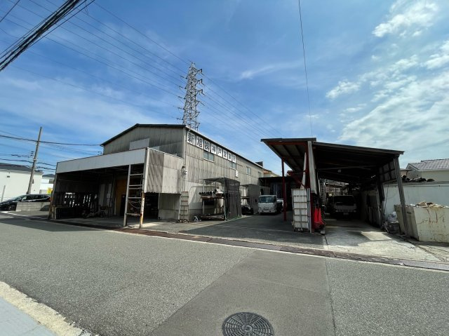 持子２丁目貸倉庫の外観