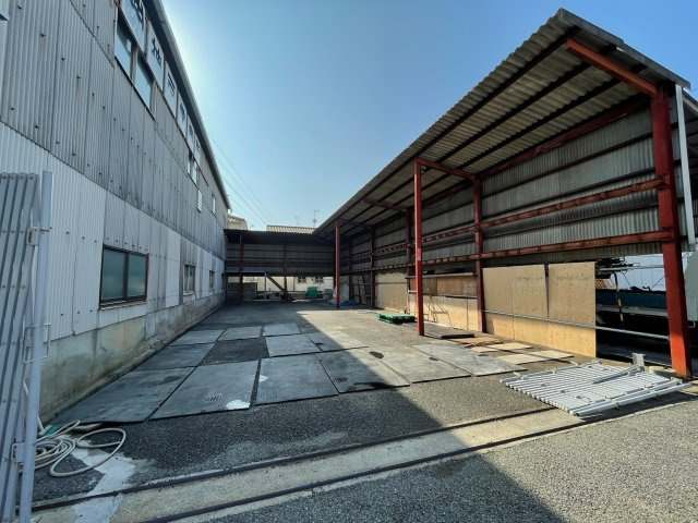 持子２丁目貸倉庫の駐車場