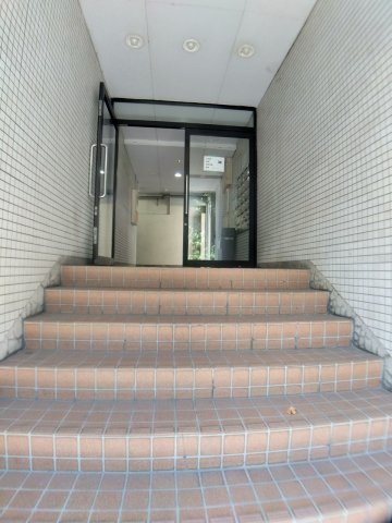 ドミールさつきが丘のエントランス|ドミールさつきが丘