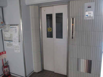 【その他共用部分】 | エステート小松 | エレベーターが有るので助かりますね