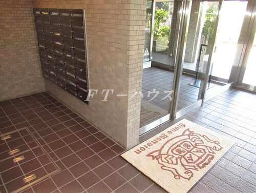 ライオンズマンション津田沼南のエントランス