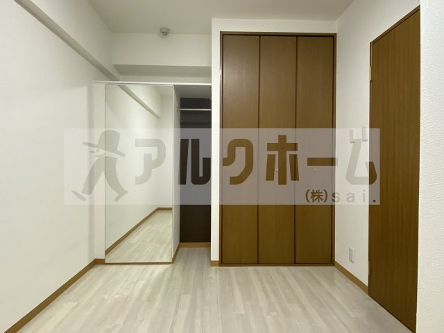 ルミエール八尾の洋室