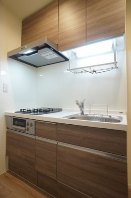 【キッチン】 | The Ark | 2口ガスコンログリル付きオールスライディング収納のシステムキッチンです