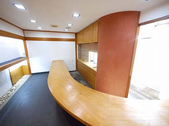 アルファプラザ