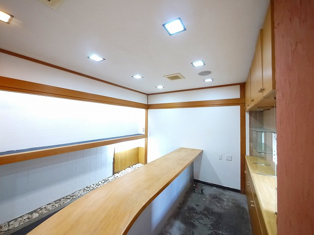 アルファプラザ