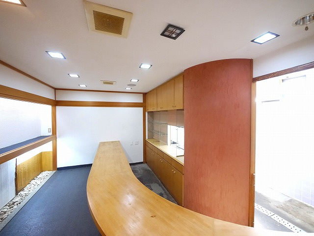 アルファプラザ