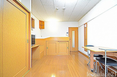 【居間・リビング】 | レオパレスＷＩＮＤＳⅡ | 備品や設備仕様は号室等により異なります現地をご確認下さい。　