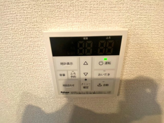 【浴室】 | Toile blanche