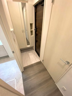 【玄関】 | Toile blanche