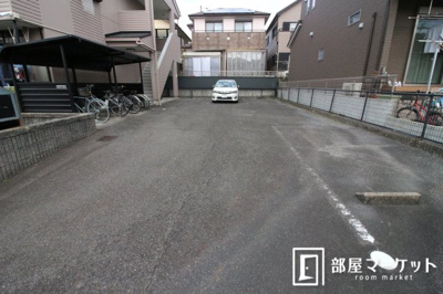 【駐車場】 | メゾン若王子 | 同型タイプ