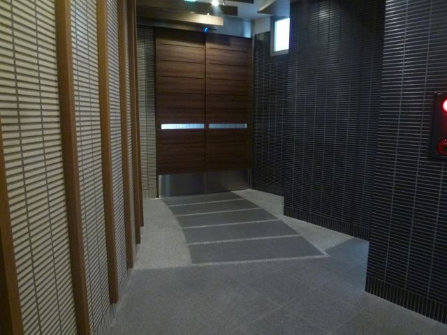 ポローニア立花通りのロビー