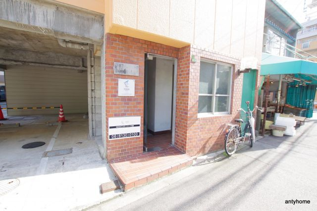 増田マンション　仲介手数料無料のエントランス