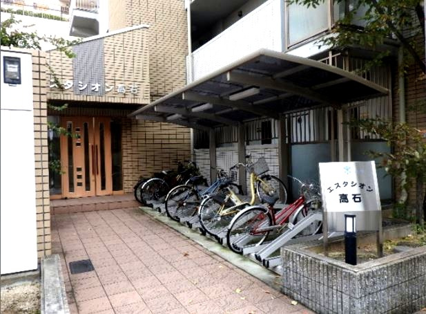 【エントランス】 | エスタシオン高石