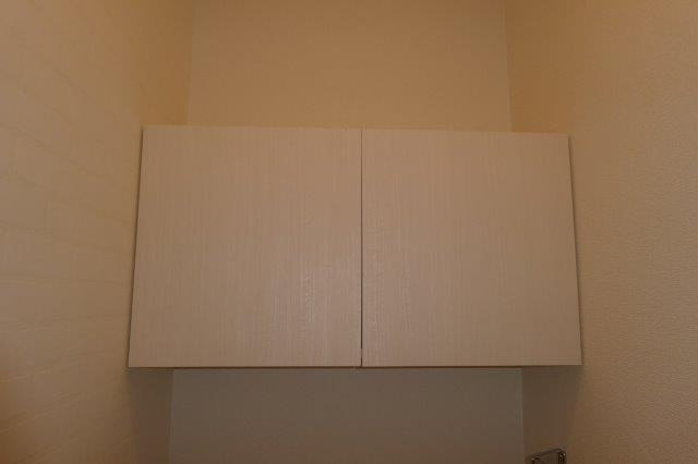 ソラーナ浜ノ茶屋のトイレ|棚