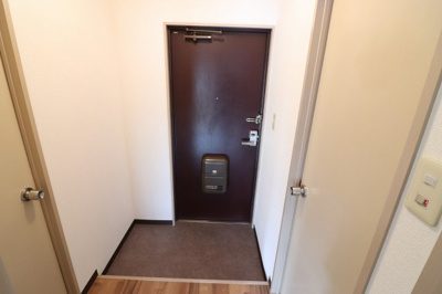 【玄関】 | ハイウェール | 明るい玄関です