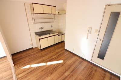 【洋室】 | ハイウェール | 落ち着いた色調の洋室です