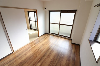 【洋室】 | ハイウェール | 個人の部屋や寝室として使える洋室です