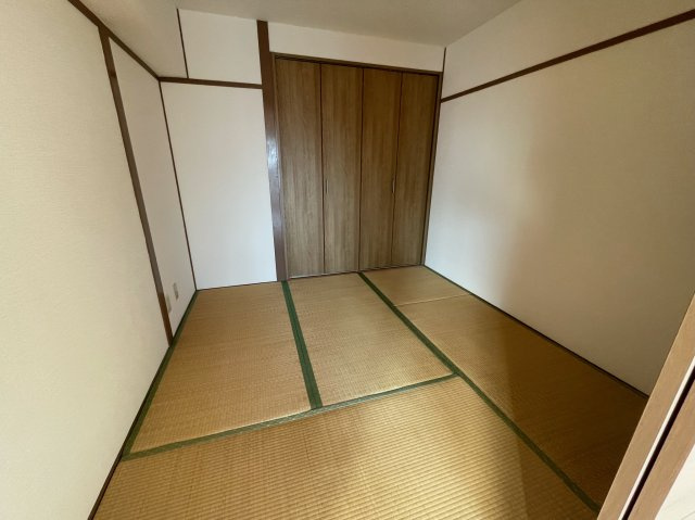 高木マンションの和室