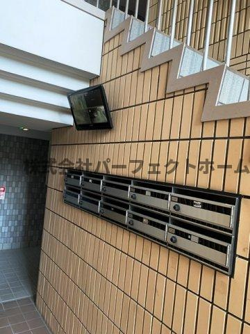 ニューハイツ岡山手のエントランス