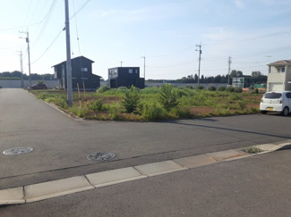 【前面道路含む現地写真】