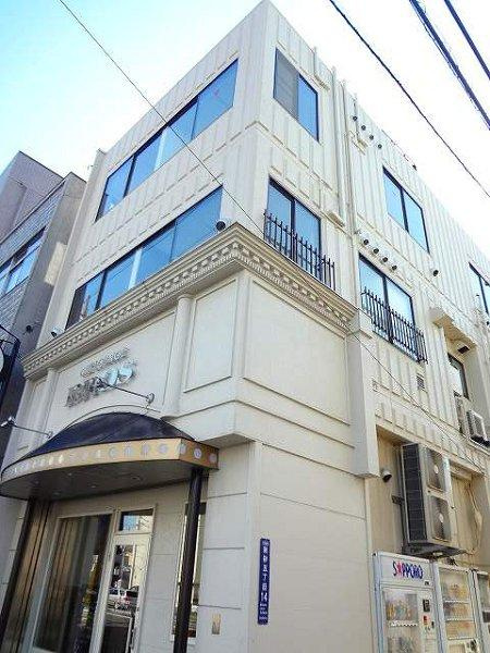 おしゃれな手入れのされた外観