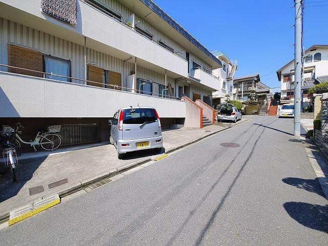 永慶寺マンションの駐車場|駐車スペースもあります
