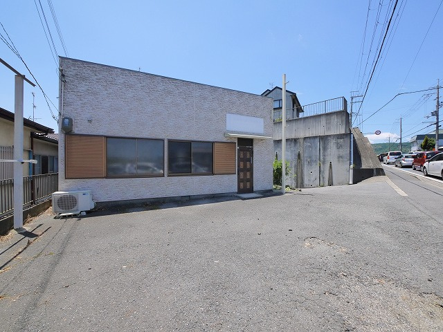 外川町店舗事務所の駐車場