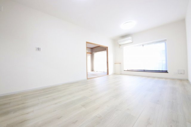【リフォーム済・2面バルコニー】対面式キッチン ~サニークレスト鶴川(2階)~の画像